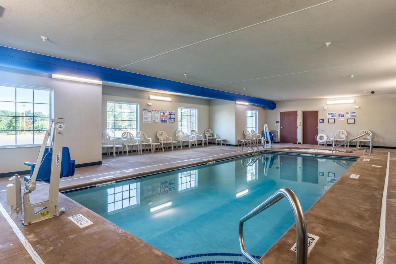 Cobblestone Hotel & Suites - Greenville Екстериор снимка