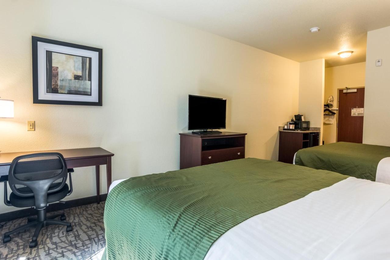 Cobblestone Hotel & Suites - Greenville Екстериор снимка