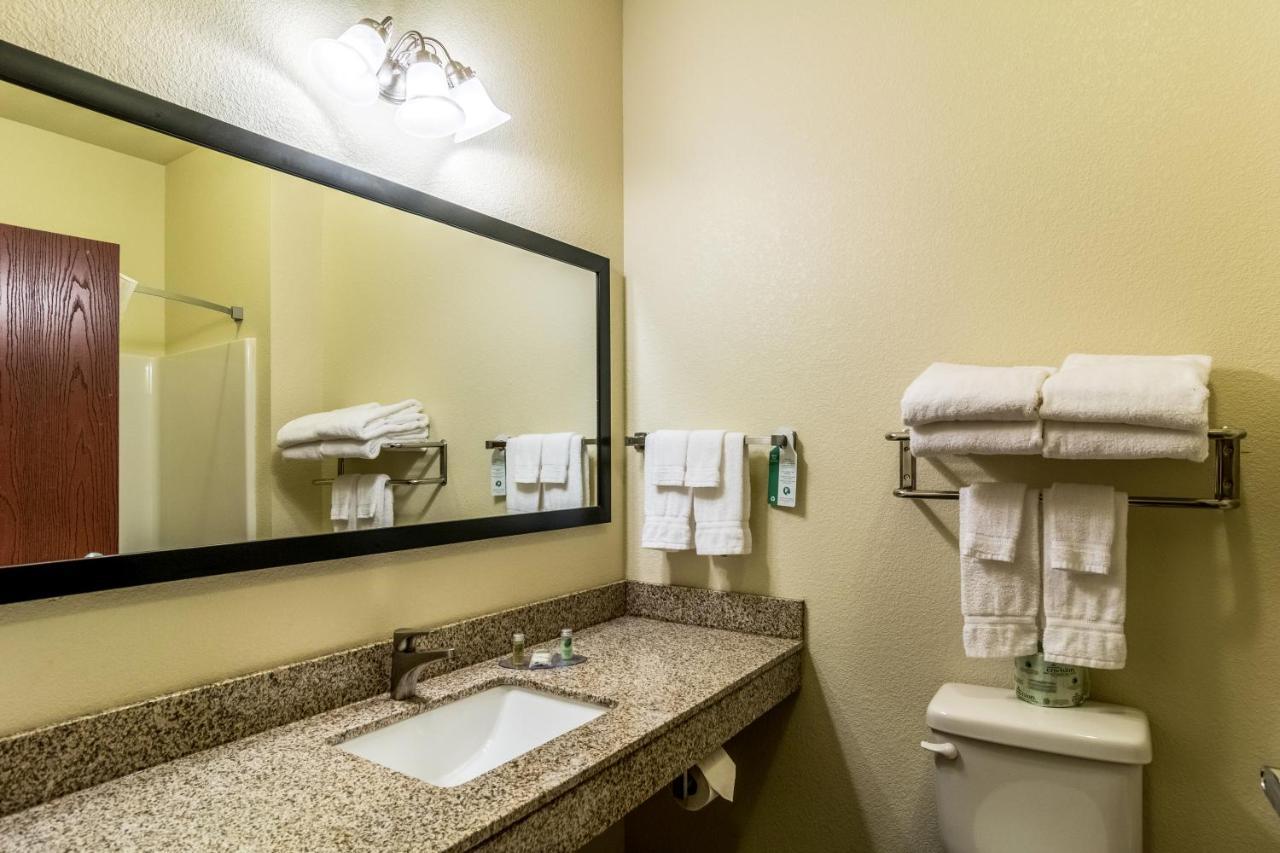 Cobblestone Hotel & Suites - Greenville Екстериор снимка